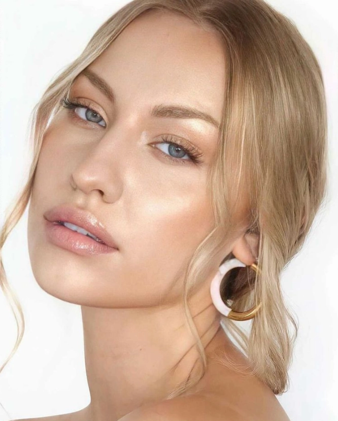 Blossom Floral Blush & Highlighter From Manna Kadar Cosmetics