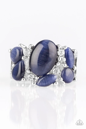 MODERN MOONWALK - BLUE MOONSTONE RING