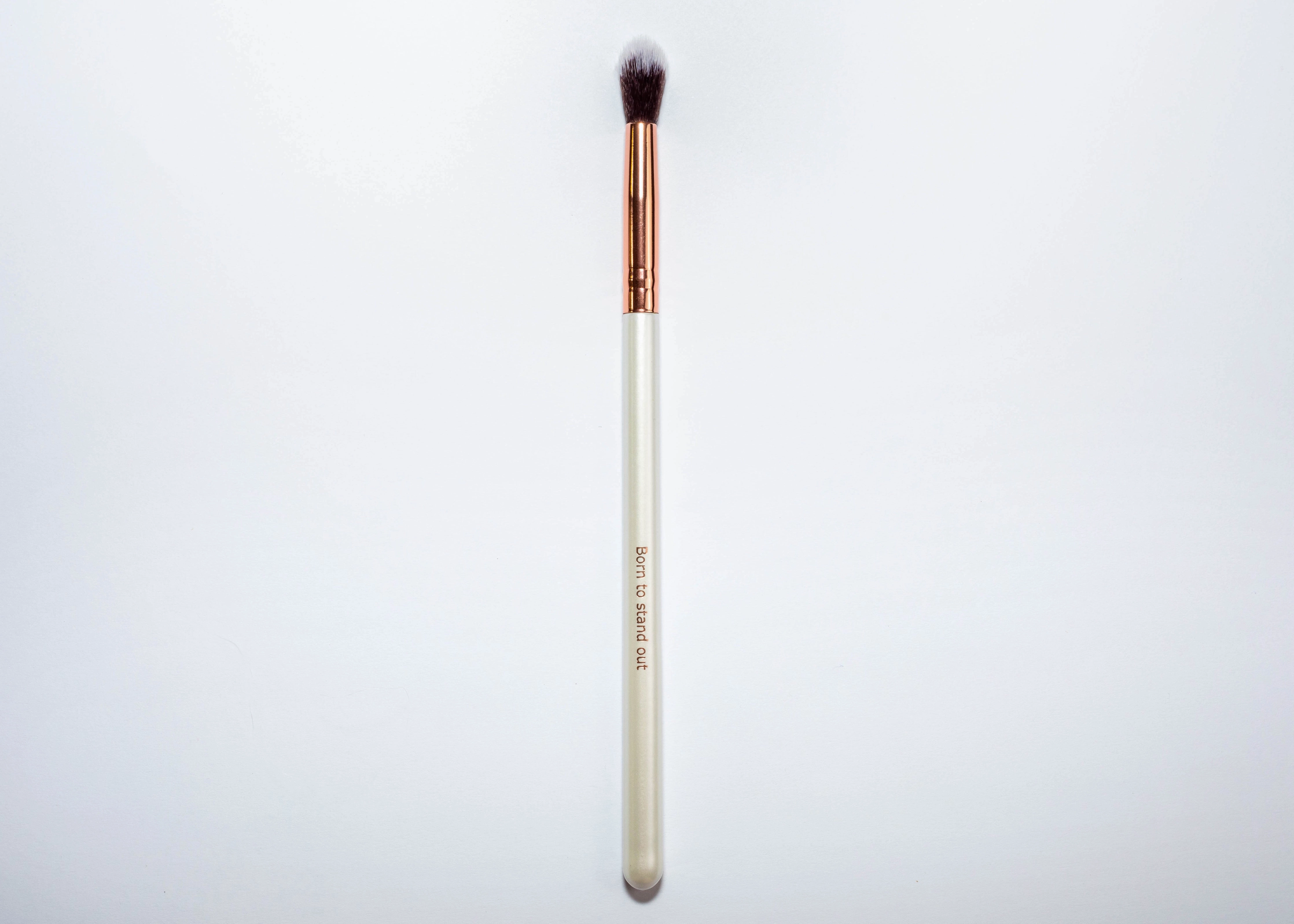 Pearl Small Highlighter Brush