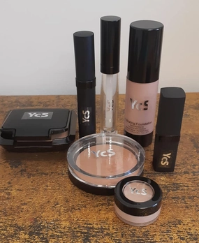 Your Colours Make up kit  starter-7 piece basic make up set